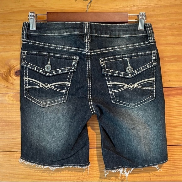 Mudd Mid Rise Dark Wash Denim Jean Bermuda Shorts Juniors 5 - Picture 2 of 6